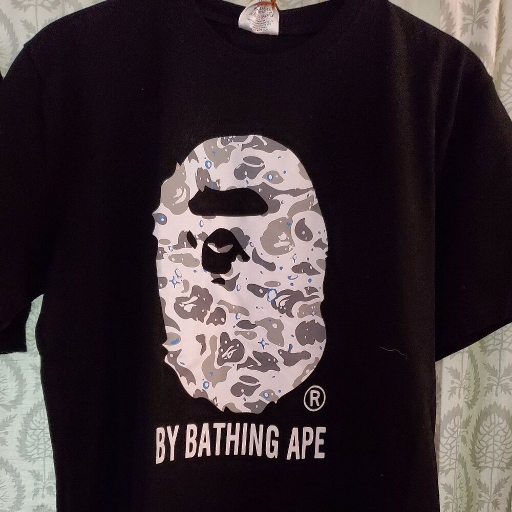 Authentic NWT Bathing Ape Space Camo Glow in the Dark T